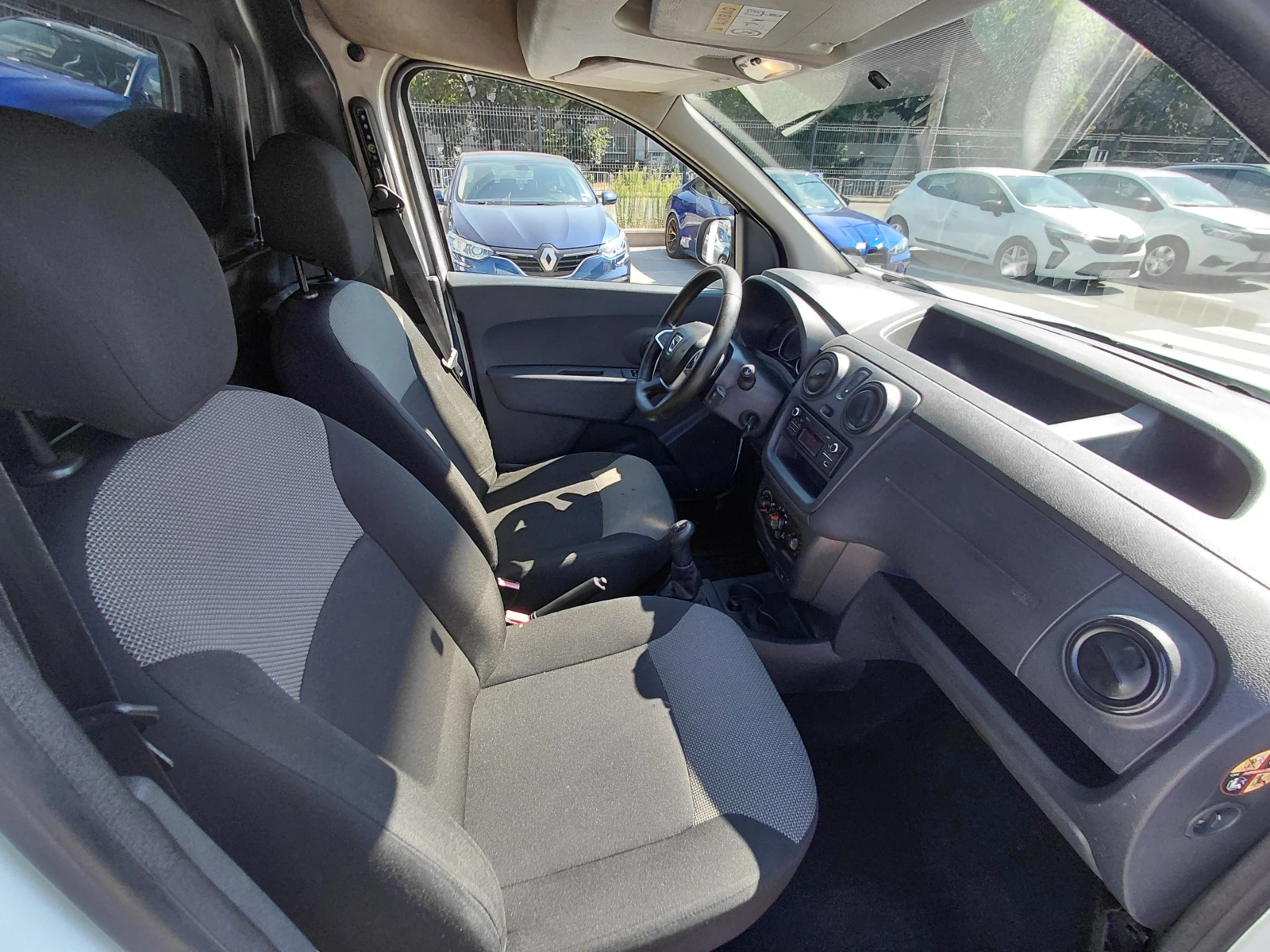 Dacia Dokker 1.5 dCi/75к.с/Ambiance/N1, снимка 9 - Автомобили и джипове - 55628700