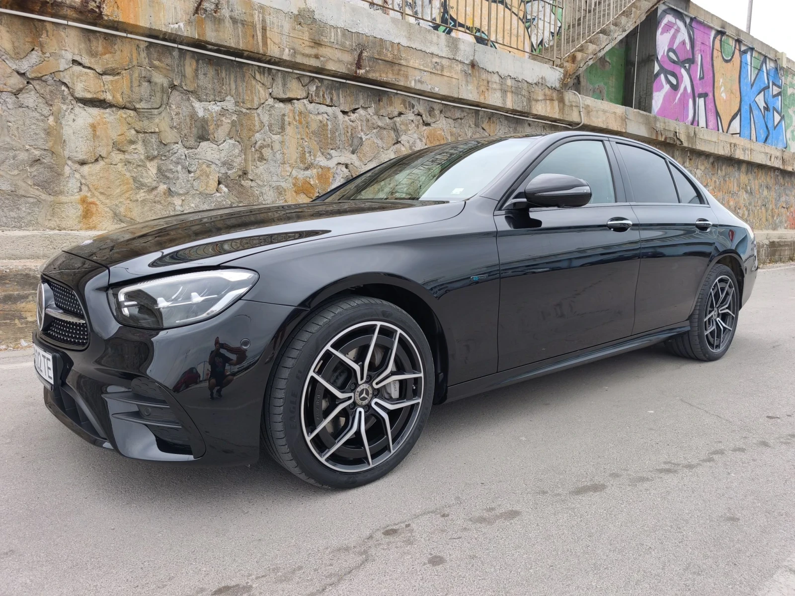 Mercedes-Benz E 300 e AMG 81000км