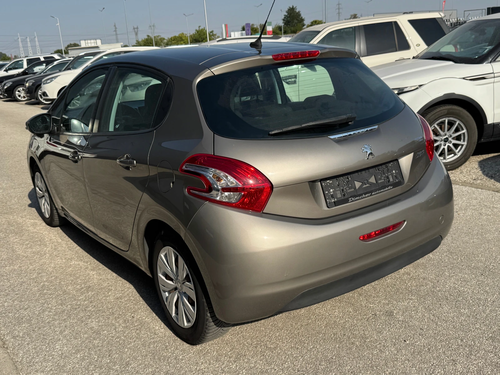 Peugeot 208 1.4 HDI NAVI, снимка 5 - Автомобили и джипове - 55910592