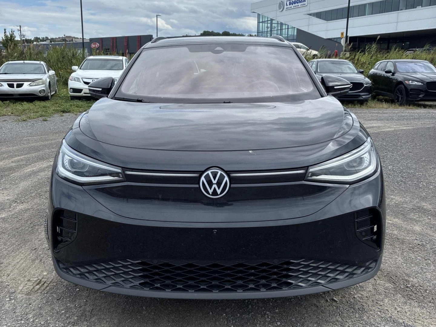 VW ID.4 Pro* 360* Подгрев* Пано* Distr, снимка 2 - Автомобили и джипове - 55945706