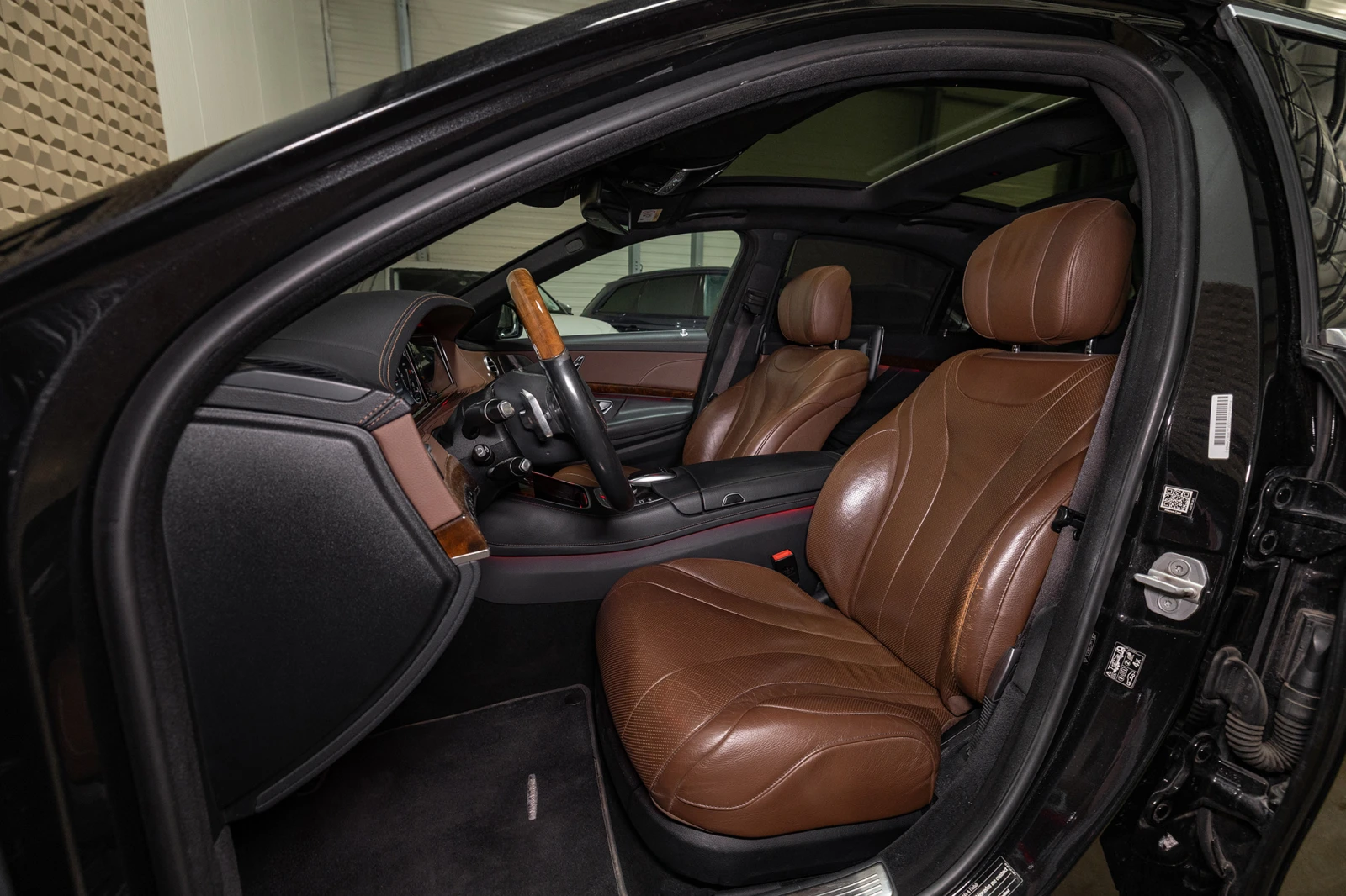 Mercedes-Benz S 350 4Matic| NightV| Distronic| Burmester| 7Cars| Гаран, снимка 8 - Автомобили и джипове - 56020016