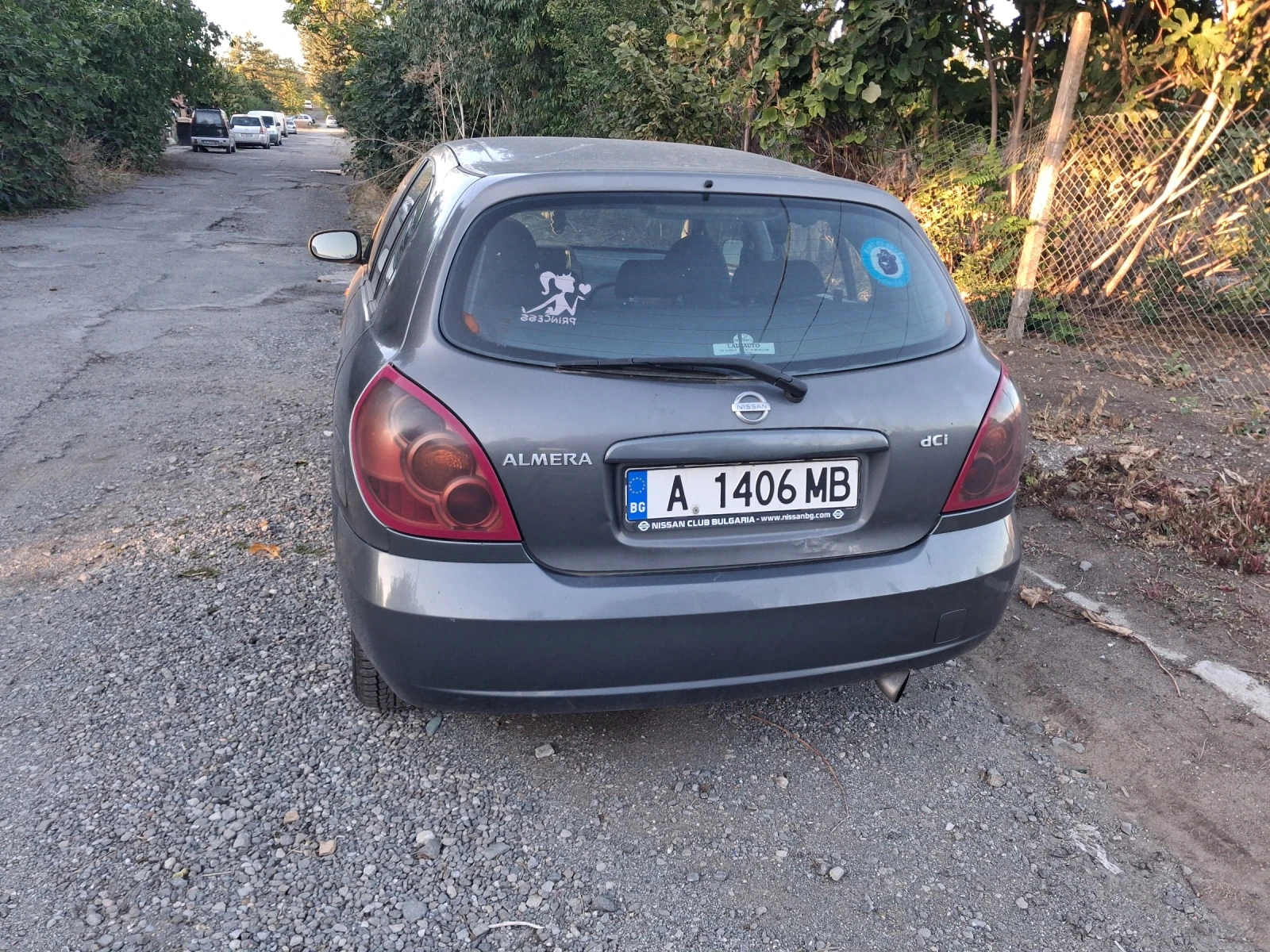 Nissan Almera, снимка 2 - Автомобили и джипове - 56327600