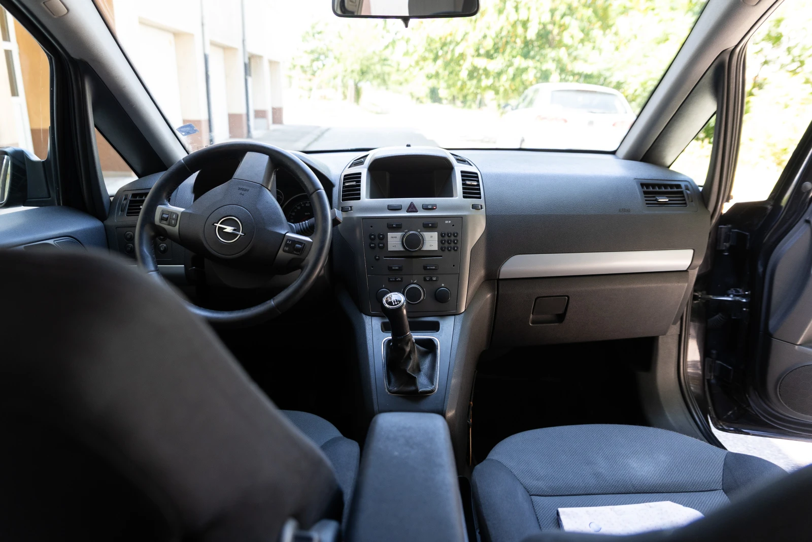 Opel Zafira, снимка 9 - Автомобили и джипове - 56506864