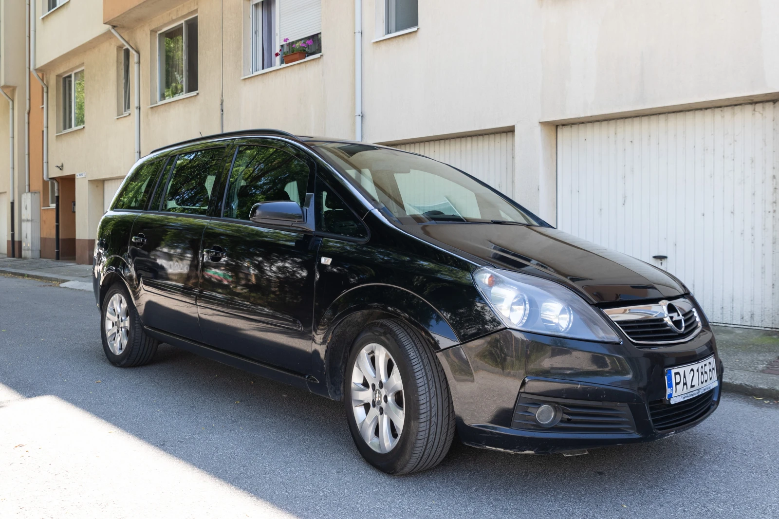 Opel Zafira, снимка 2 - Автомобили и джипове - 56506864