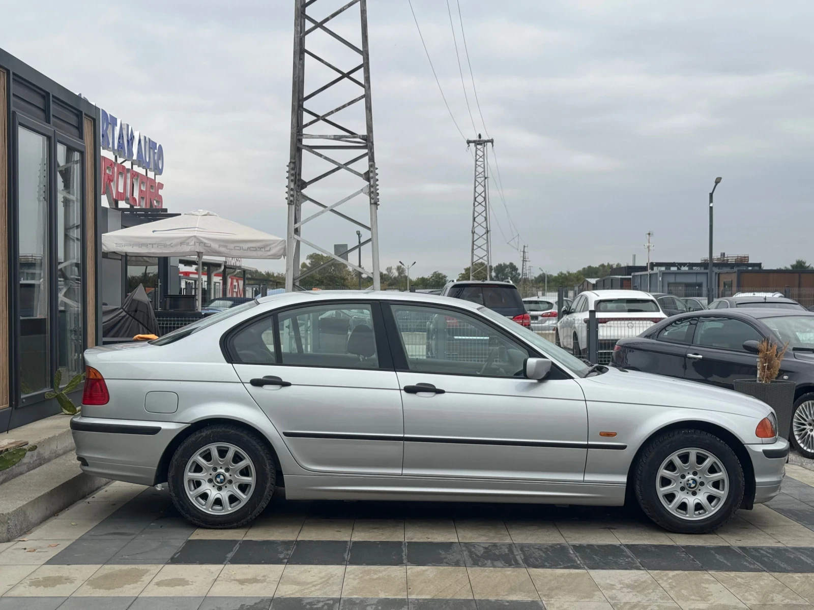 BMW 318 160хил.км, снимка 4 - Автомобили и джипове - 56553073