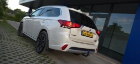 Mitsubishi Outlander Diamont.Дистроник.Phev.Full.Бяла перла.Уникат, снимка 3