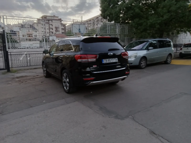 Kia Sorento, снимка 3 - Автомобили и джипове - 43948673