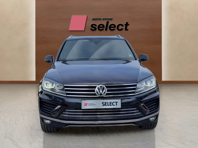 VW Touareg 3.0 TDI, снимка 2 - Автомобили и джипове - 48128496