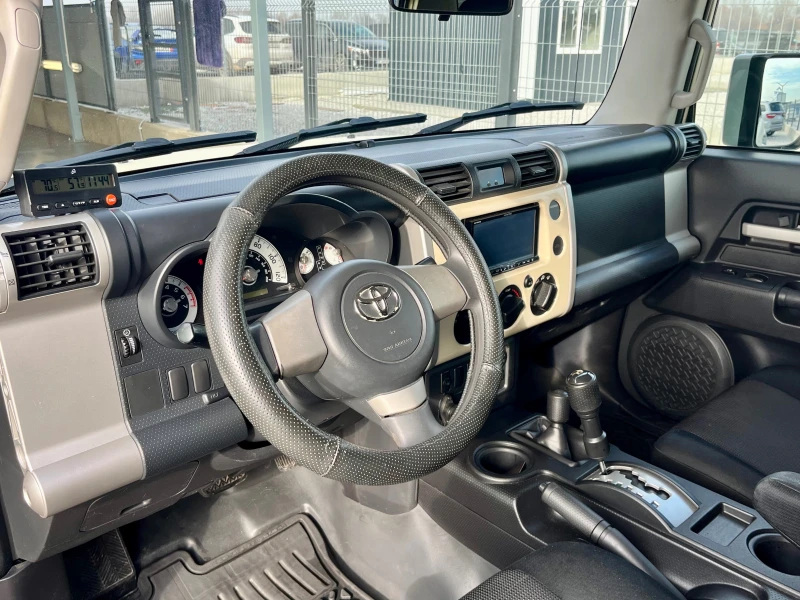 Toyota Fj cruiser 4.0 V6, снимка 7 - Автомобили и джипове - 48845265