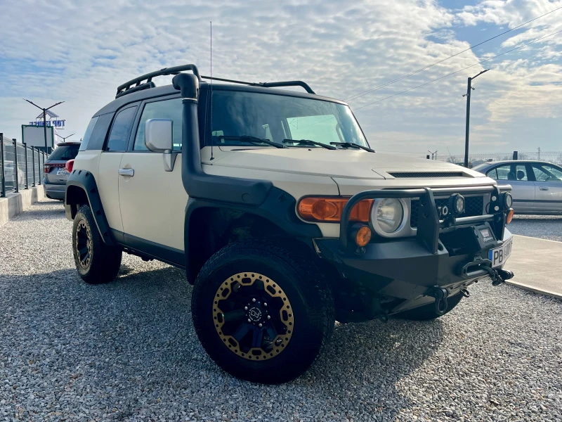 Toyota Fj cruiser 4.0 V6, снимка 3 - Автомобили и джипове - 48845265