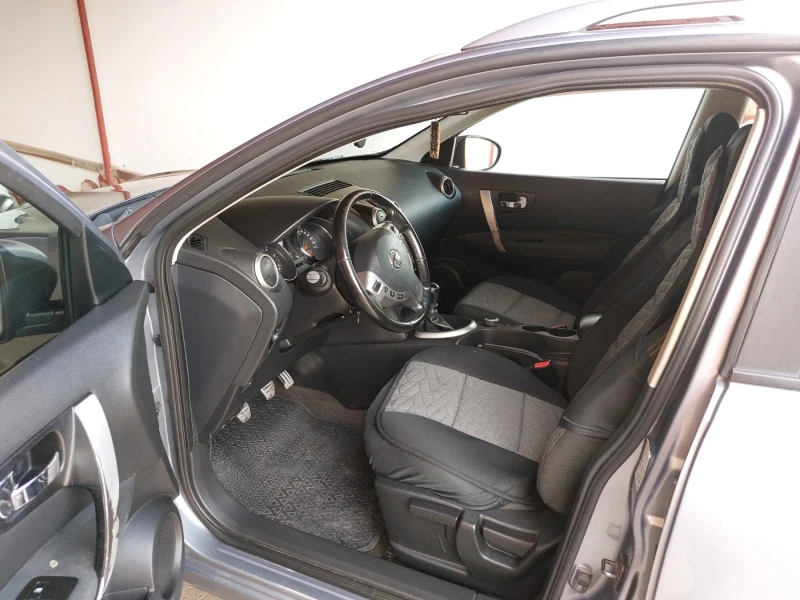 Nissan Qashqai, снимка 6 - Автомобили и джипове - 52486578