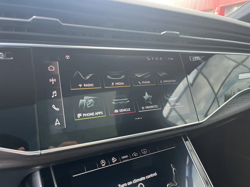 Audi Q7 S line | B&O | 7 Места | ГАРАНЦИЯ, снимка 14 - Автомобили и джипове - 53037387