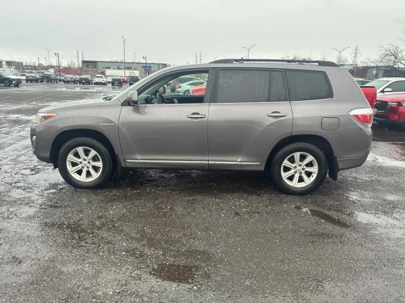 Toyota Highlander * 4WD 4dr * CARFAX * БЕЗ ПЪРВОНАЧАЛНА ВНОСКА, снимка 2 - Автомобили и джипове - 53072574