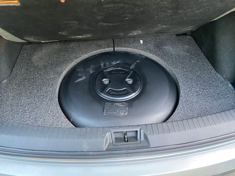 Nissan Qashqai 1.6, снимка 7 - Автомобили и джипове - 53096387