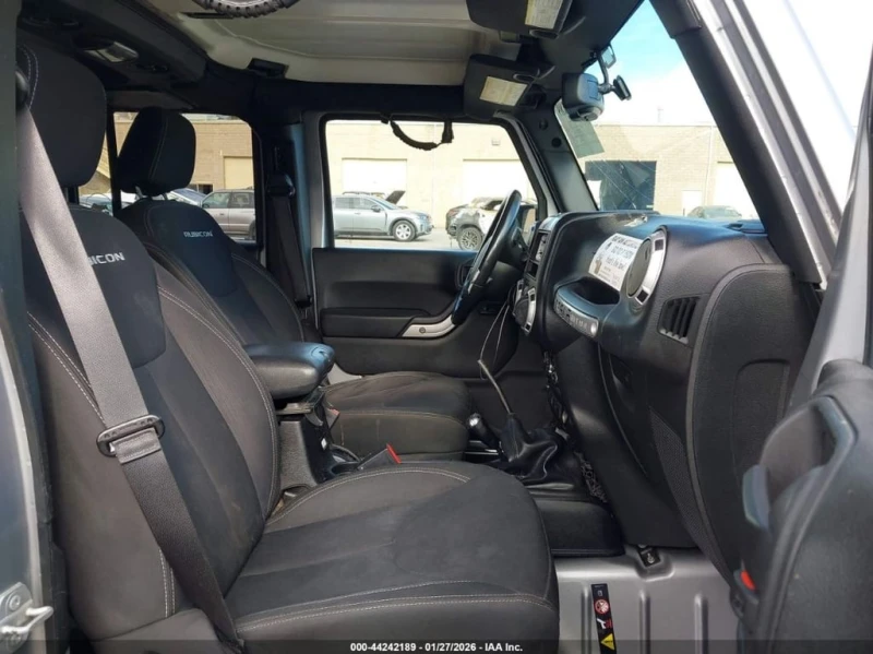 Jeep Wrangler UNLIMITED RUBICON* CARFAX * Клип на мотора, снимка 8 - Автомобили и джипове - 53445251