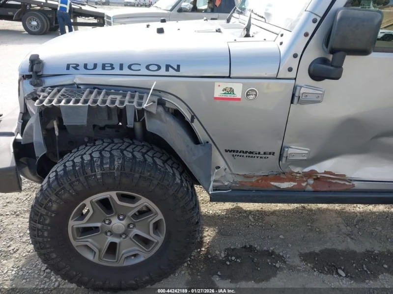 Jeep Wrangler UNLIMITED RUBICON* CARFAX * Клип на мотора, снимка 9 - Автомобили и джипове - 53445251