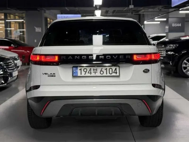 Land Rover Range Rover Velar 2.0 D240 R-Dynamic Se, снимка 4 - Автомобили и джипове - 54515183