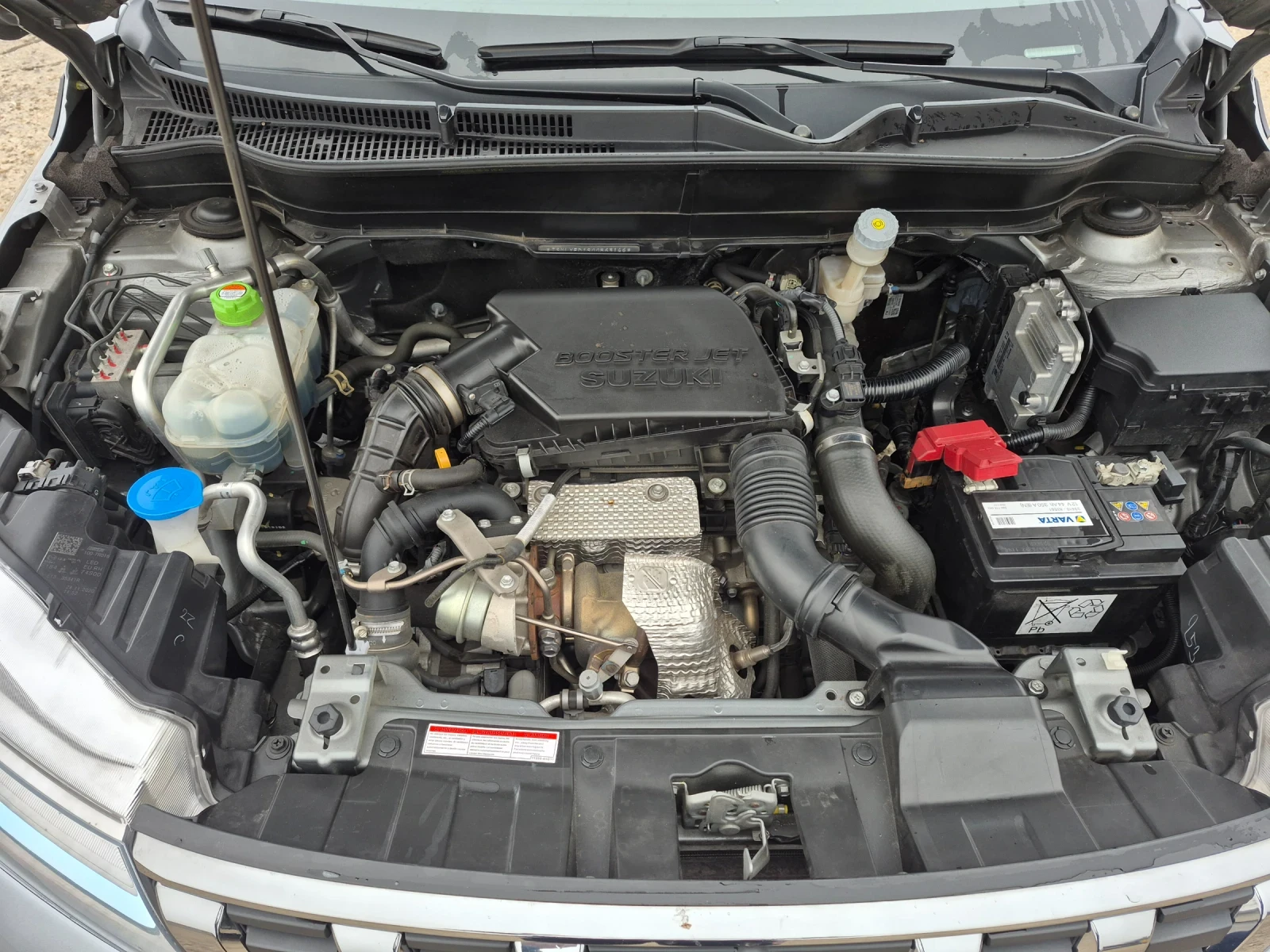 Suzuki Vitara 4+ 4  ХИБРИДЕН  БЕНЗИН ..45000 КМ - изображение 7