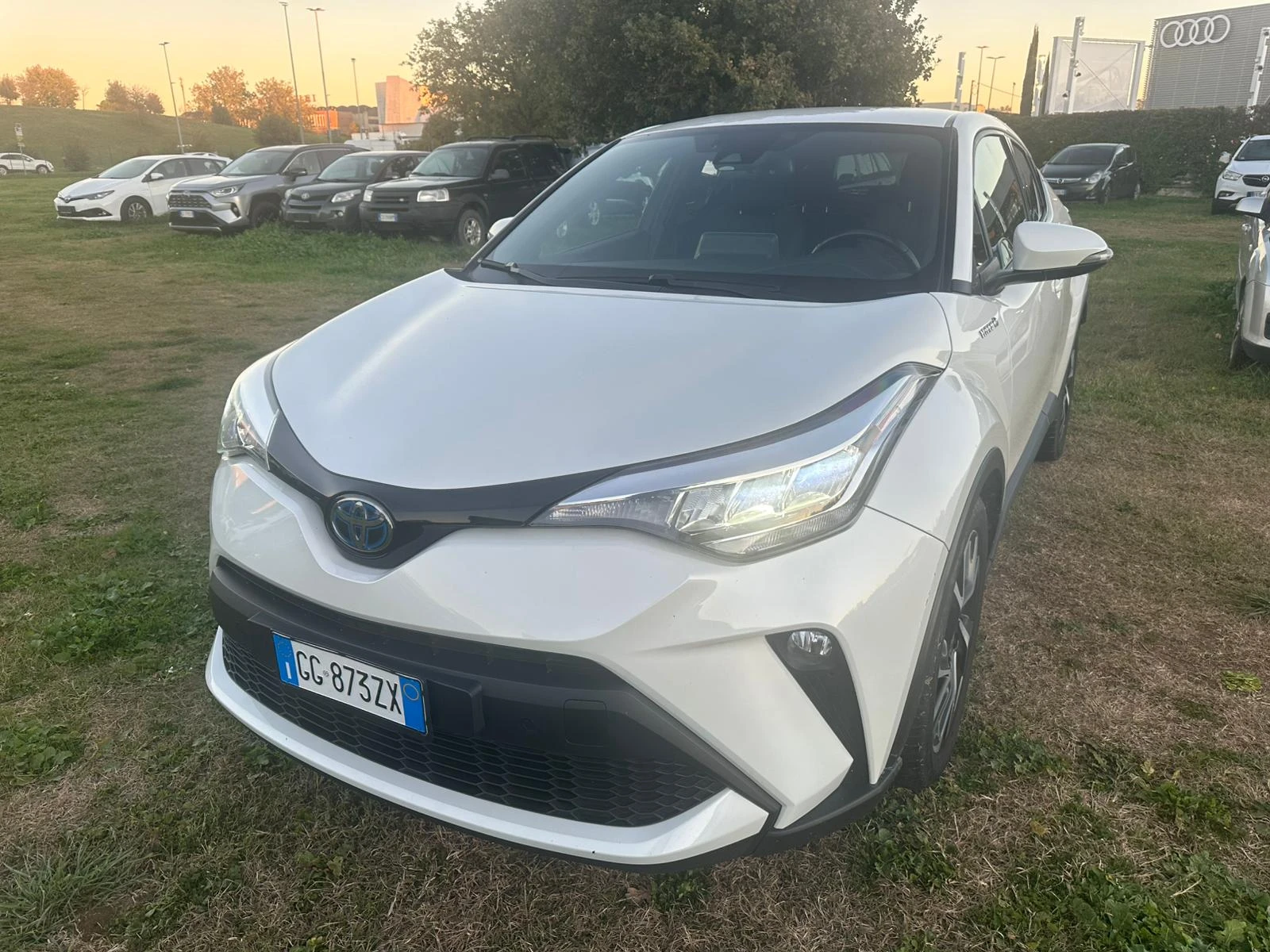 Toyota C-HR 1.8i HYBRID FACE - изображение 3