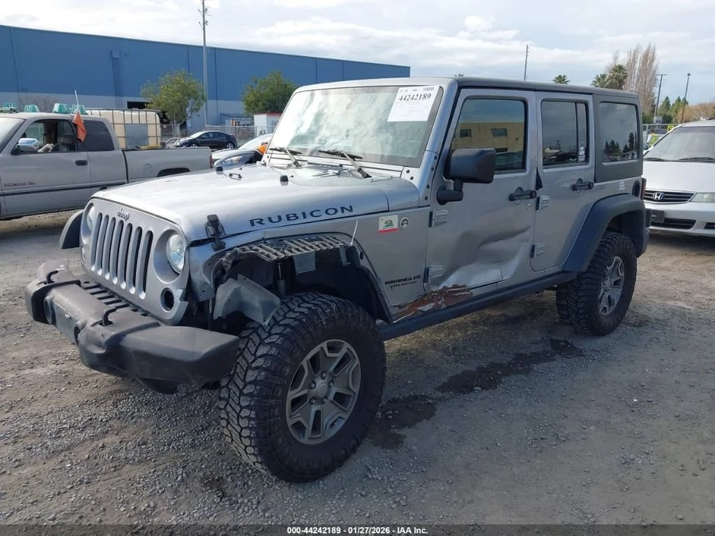 Jeep Wrangler UNLIMITED RUBICON* CARFAX * Клип на мотора - изображение 5