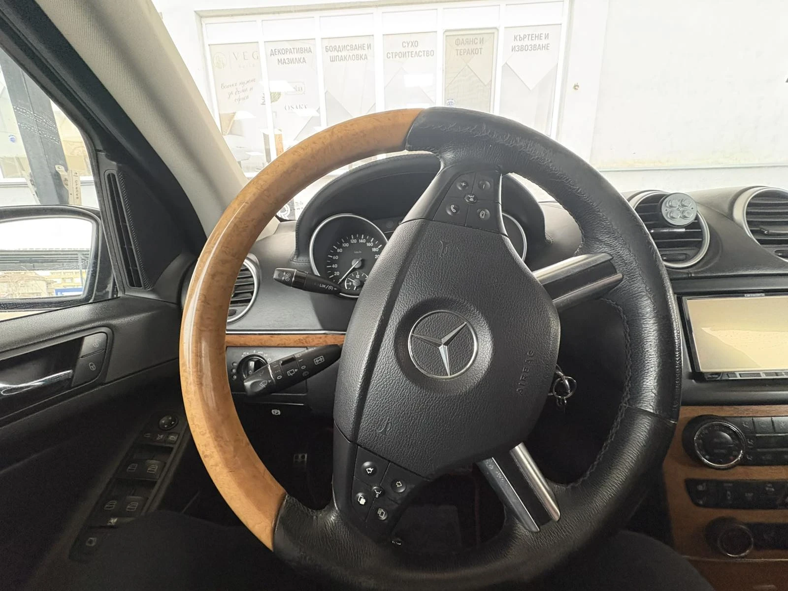 Mercedes-Benz GL 550 Lorinser , снимка 10 - Автомобили и джипове - 53902265