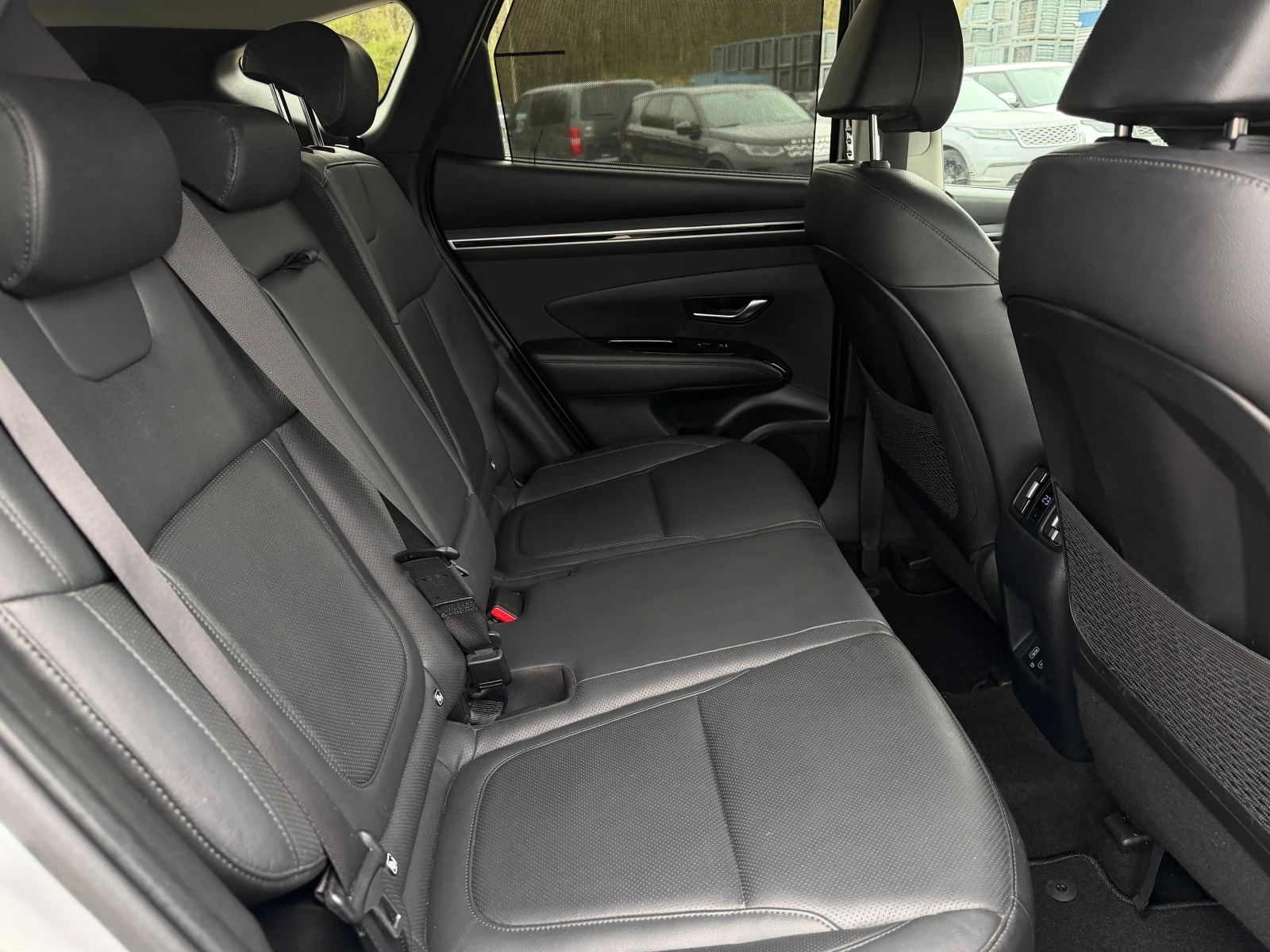 Hyundai Tucson 1.6 T-GDI Executive, снимка 6 - Автомобили и джипове - 54063540