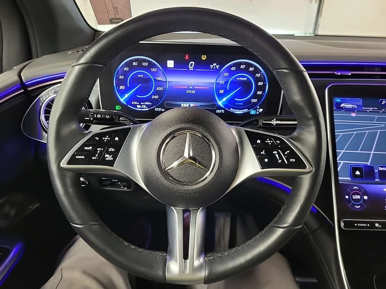 Mercedes-Benz EQE 350| PANO| 360| HUD| AMBIENT| , снимка 11 - Автомобили и джипове - 54078437