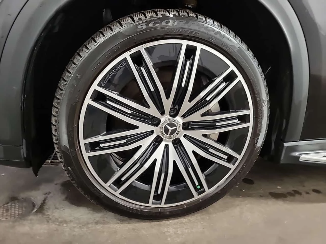 Mercedes-Benz EQE 350| PANO| 360| HUD| AMBIENT| , снимка 13 - Автомобили и джипове - 54078437