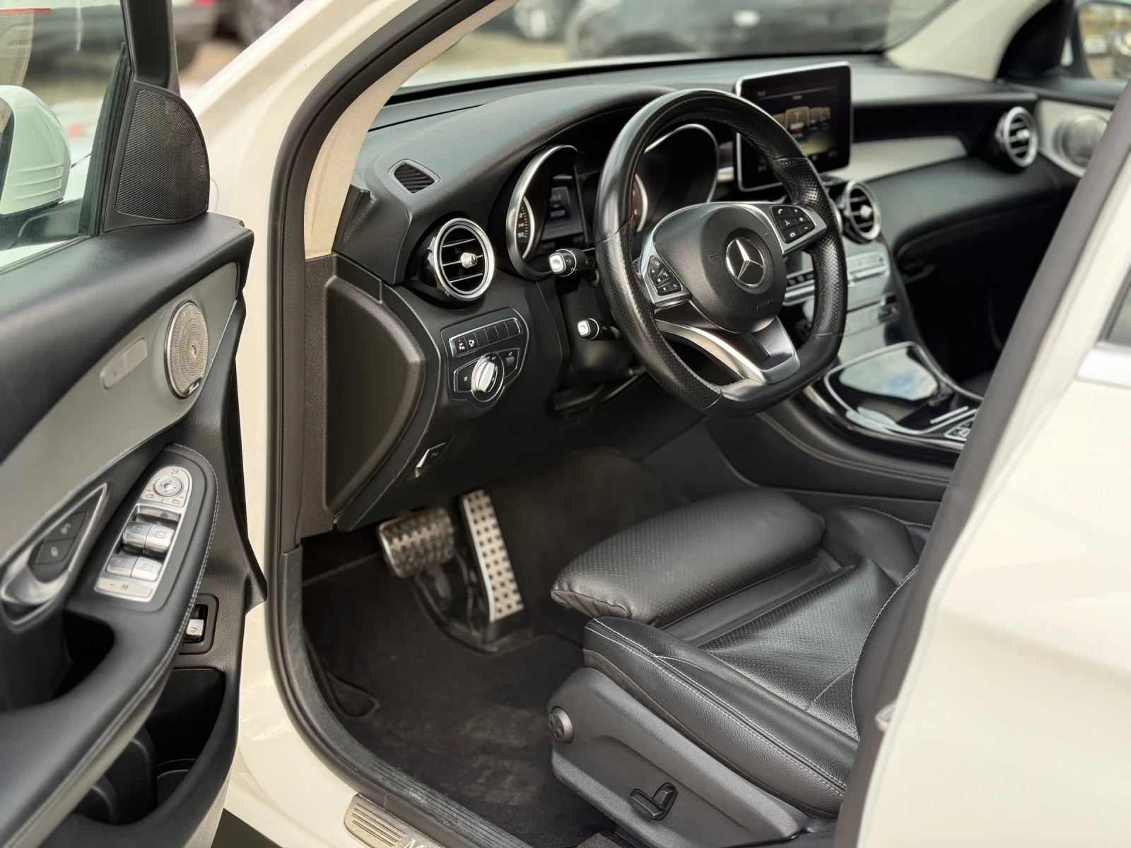 Mercedes-Benz GLC 250, снимка 8 - Автомобили и джипове - 54152452