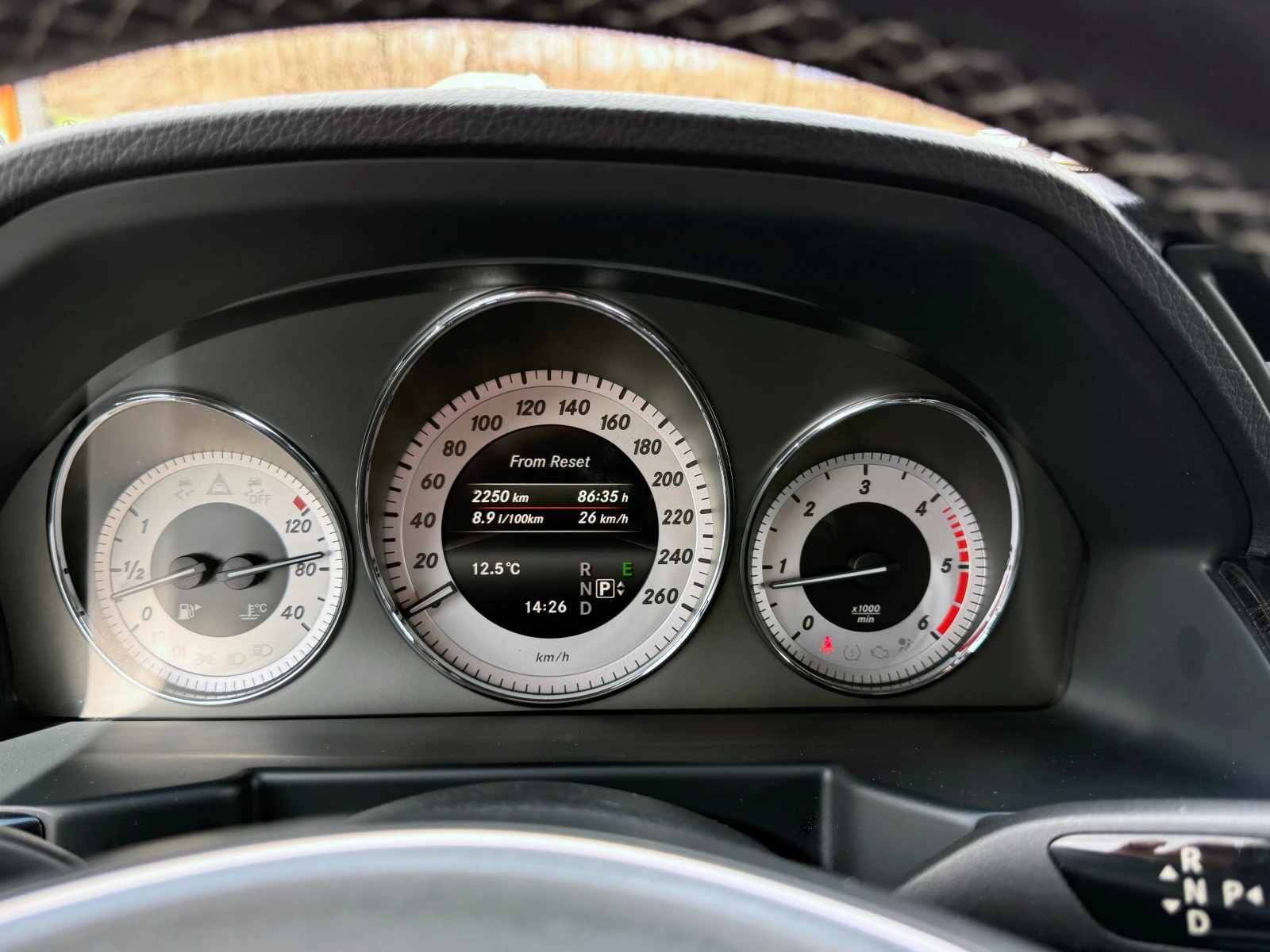 Mercedes-Benz GLK 250 Bluetec * AMG Pack * 4Matic * 360, снимка 13 - Автомобили и джипове - 54160584