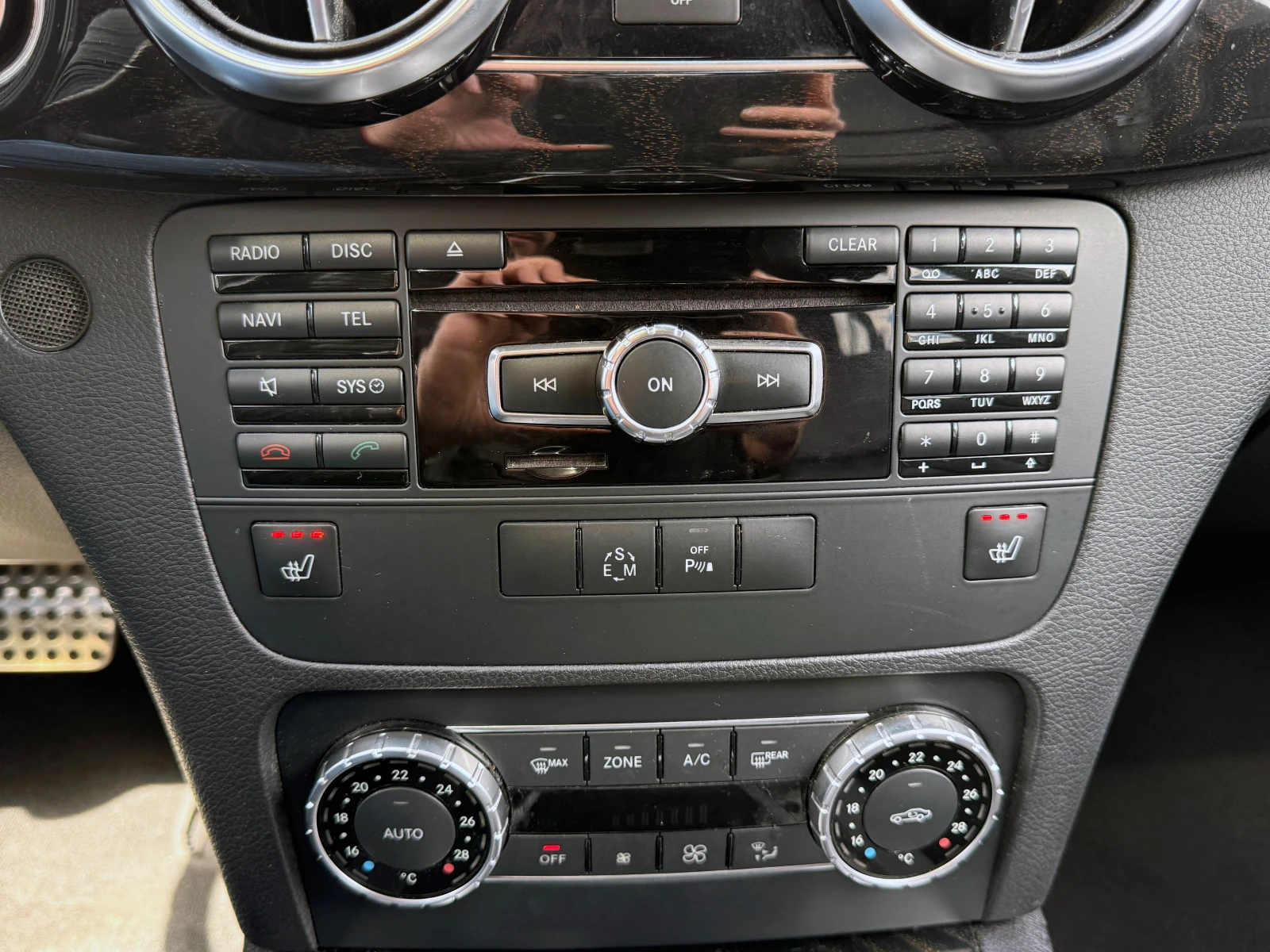 Mercedes-Benz GLK 250 Bluetec * AMG Pack * 4Matic * 360, снимка 16 - Автомобили и джипове - 54160584