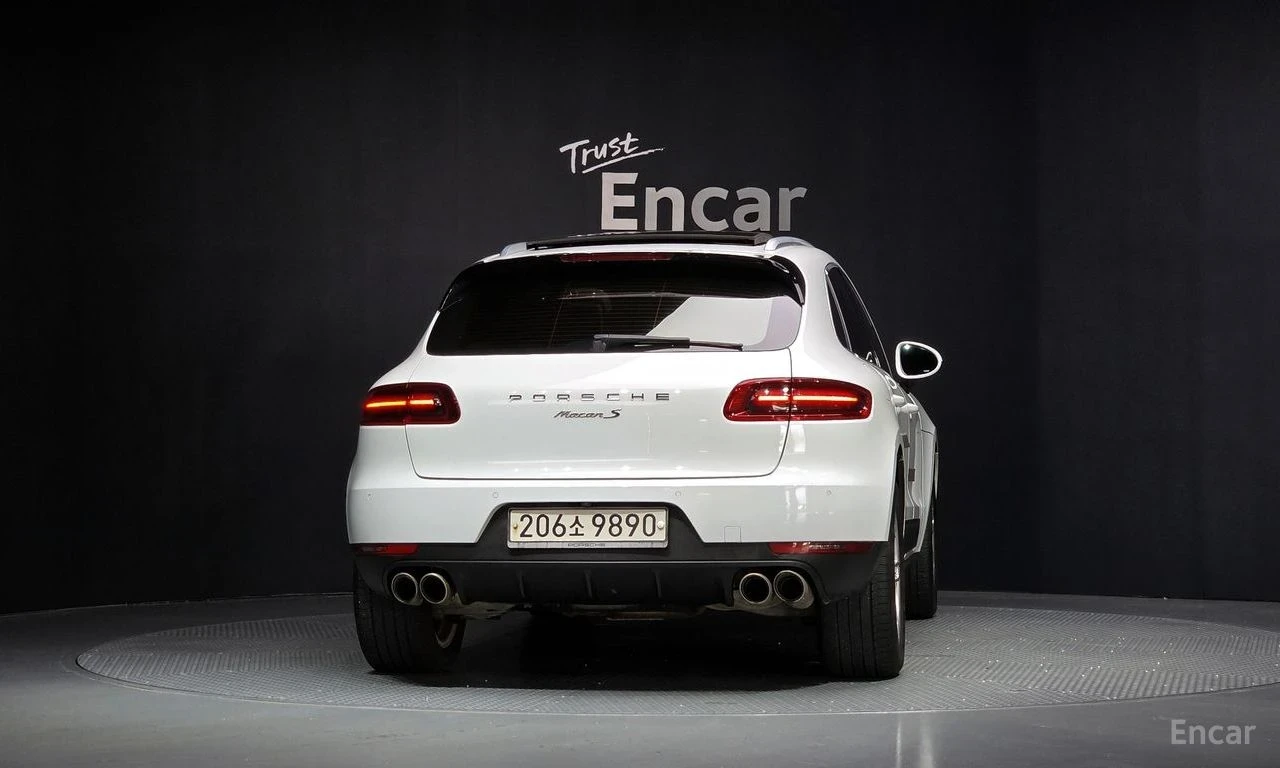 Porsche Macan 3.0 S DIESEL | ПАНОРАМА | ЗАДНА КАМЕРА | KEYLESS |, снимка 4 - Автомобили и джипове - 54341053