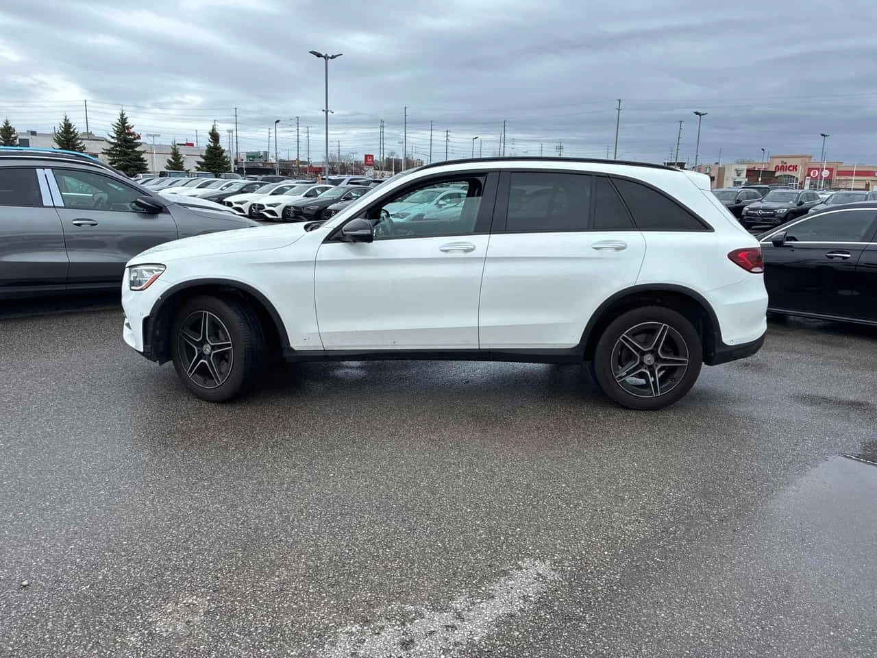 Mercedes-Benz GLC 300 4MATIC/ПАНОРАМА/360/ПРЕДСТАВИТЕЛСТВО НА MERCEDES, снимка 3 - Автомобили и джипове - 54371565