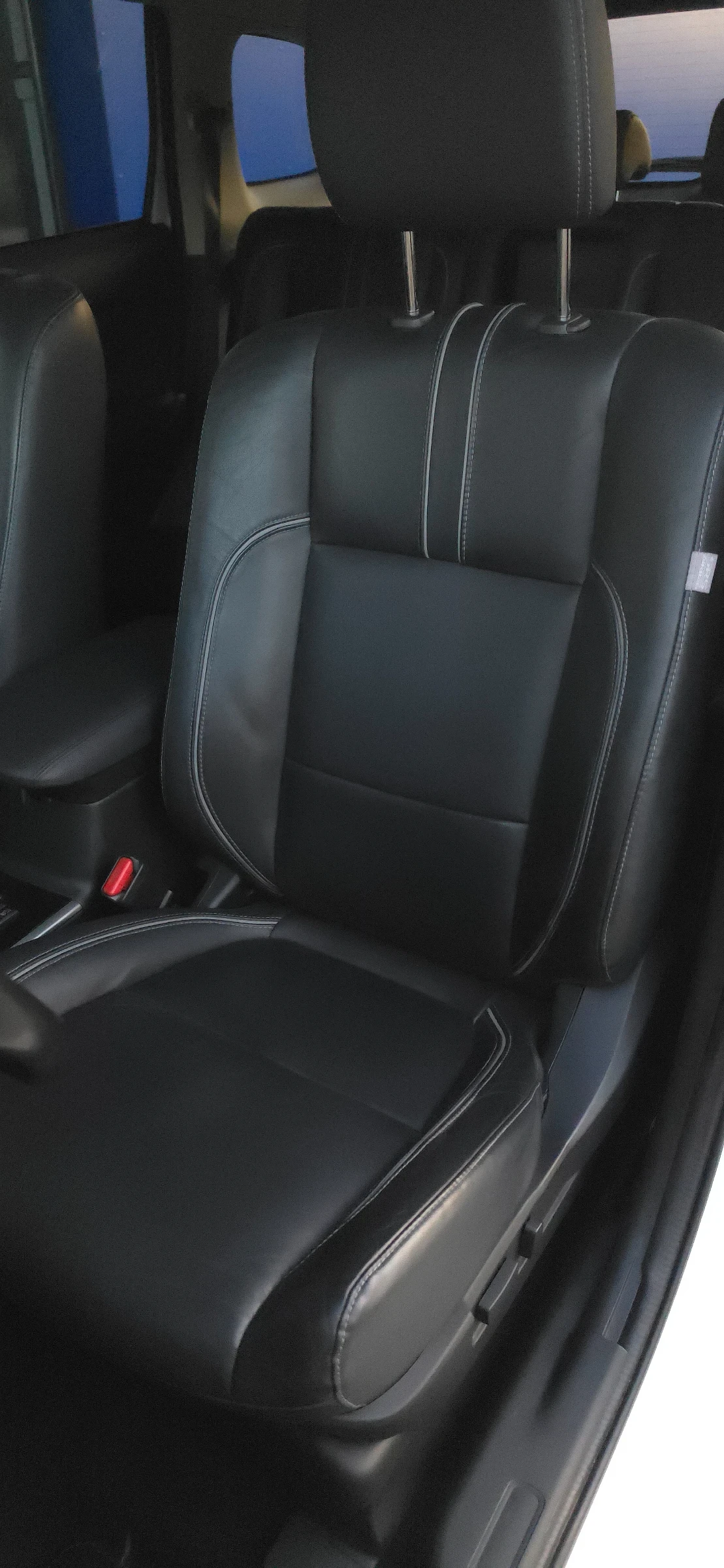 Mitsubishi Outlander Diamont.Дистроник.Phev.Full.Бяла перла.Уникат, снимка 14 - Автомобили и джипове - 54860858