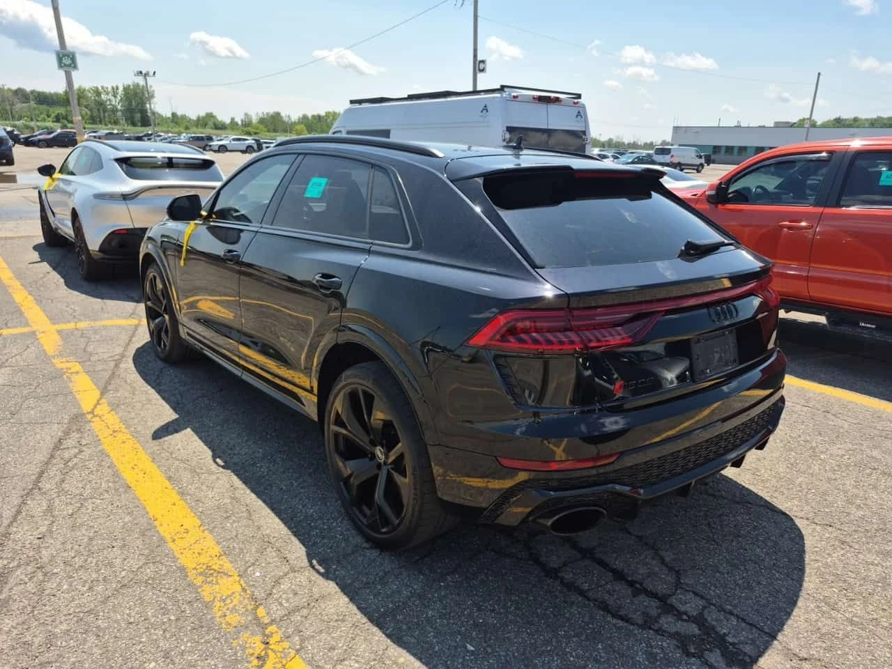 Audi RSQ8 CARFAX/ДИСТРОНИК/360 КАМ//ПОДГРЕВ/ОБДУХ/ПАНО/, снимка 4 - Автомобили и джипове - 55317911