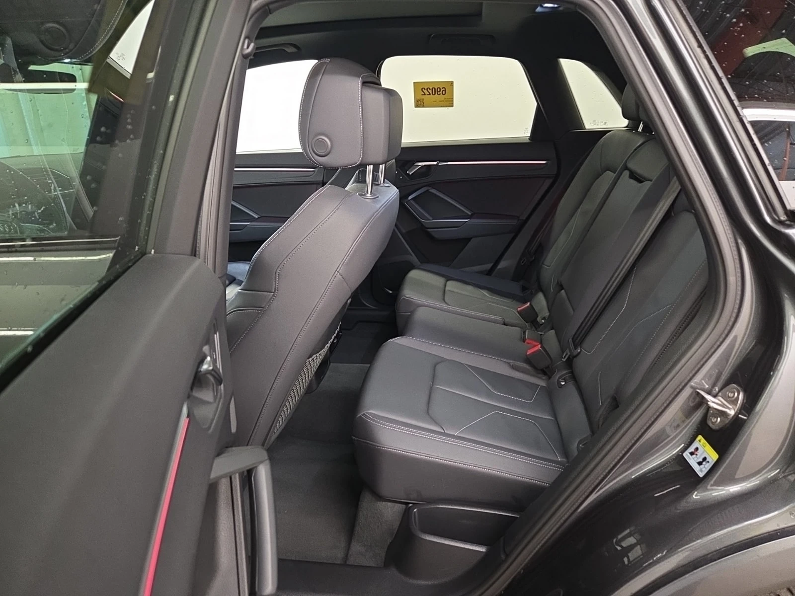 Audi Q3 PROGRESSIV | CARFAX | АВТОФИНАНСИРАНЕ, снимка 12 - Автомобили и джипове - 55887645