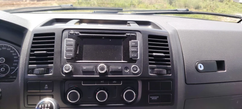 VW Transporter 2.0-102к.с, снимка 11 - Бусове и автобуси - 51566478