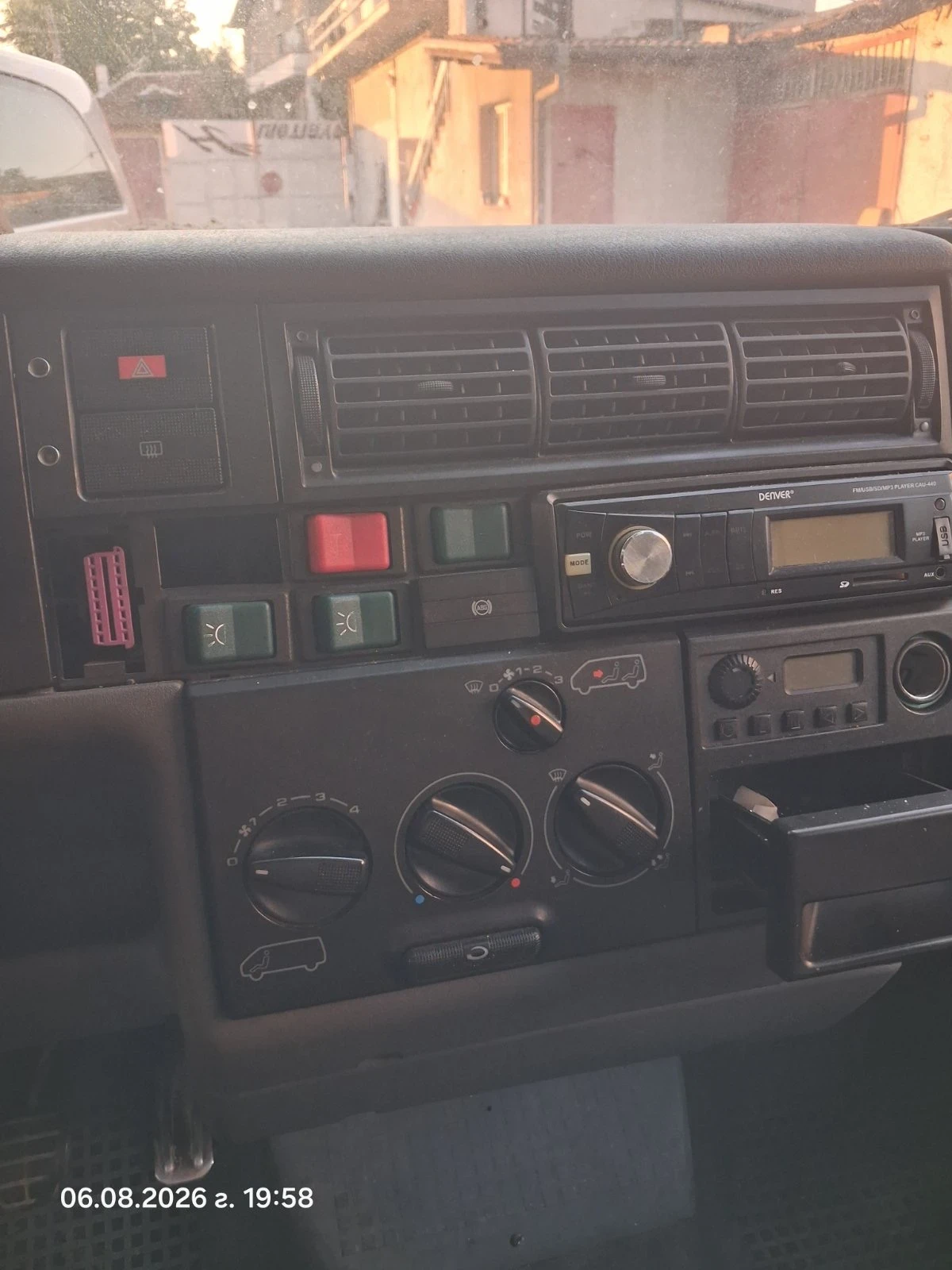 VW Caravelle, снимка 11 - Бусове и автобуси - 55618259