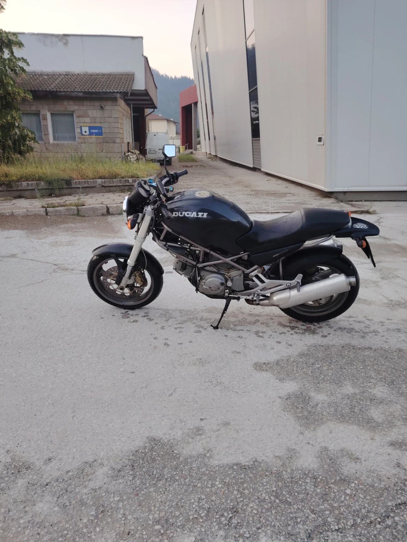 Ducati Monster Dark edition 600 - изображение 5