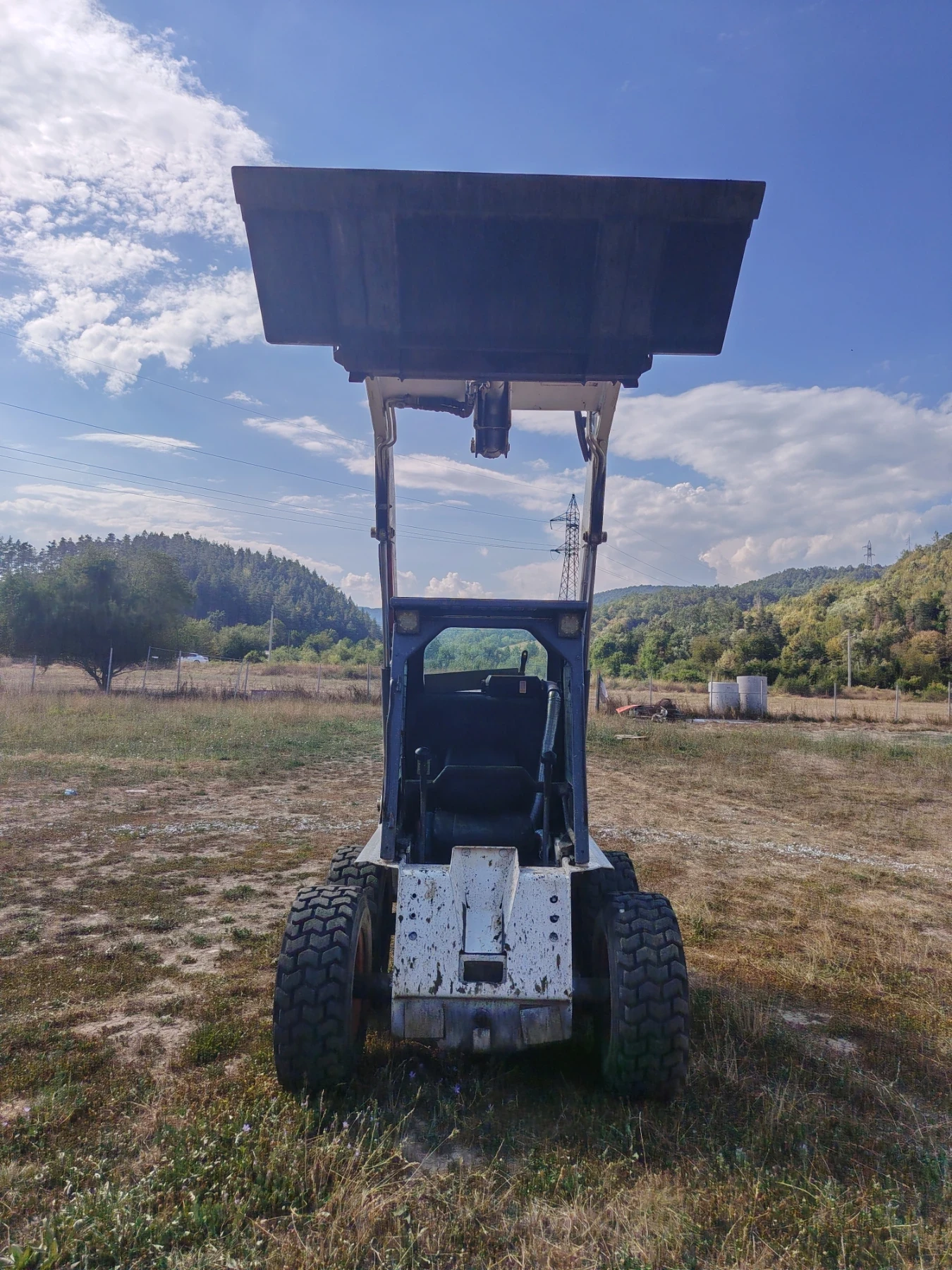 Мини челни товарачи Bobcat 753