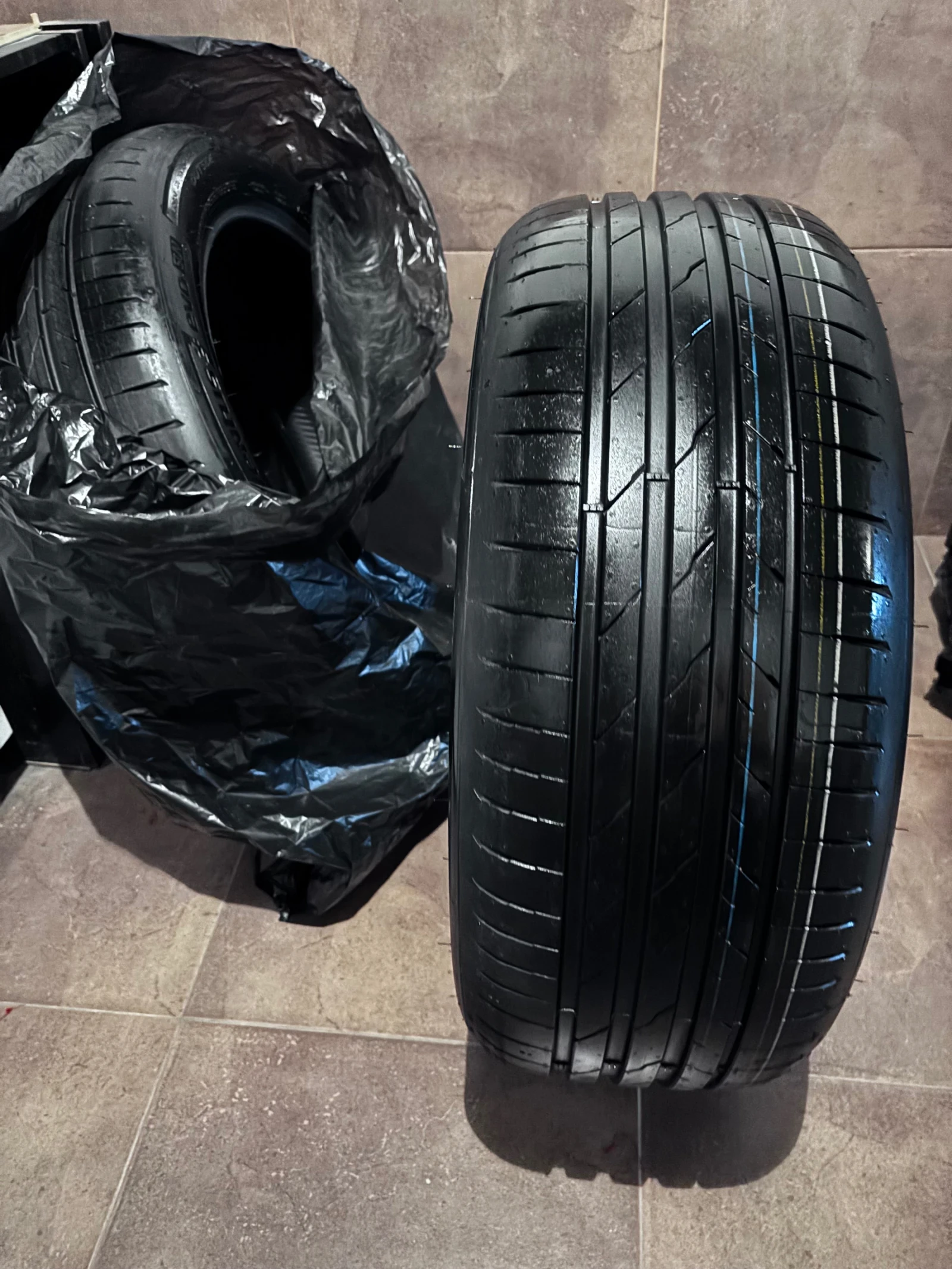 Гуми Летни 235/50R19