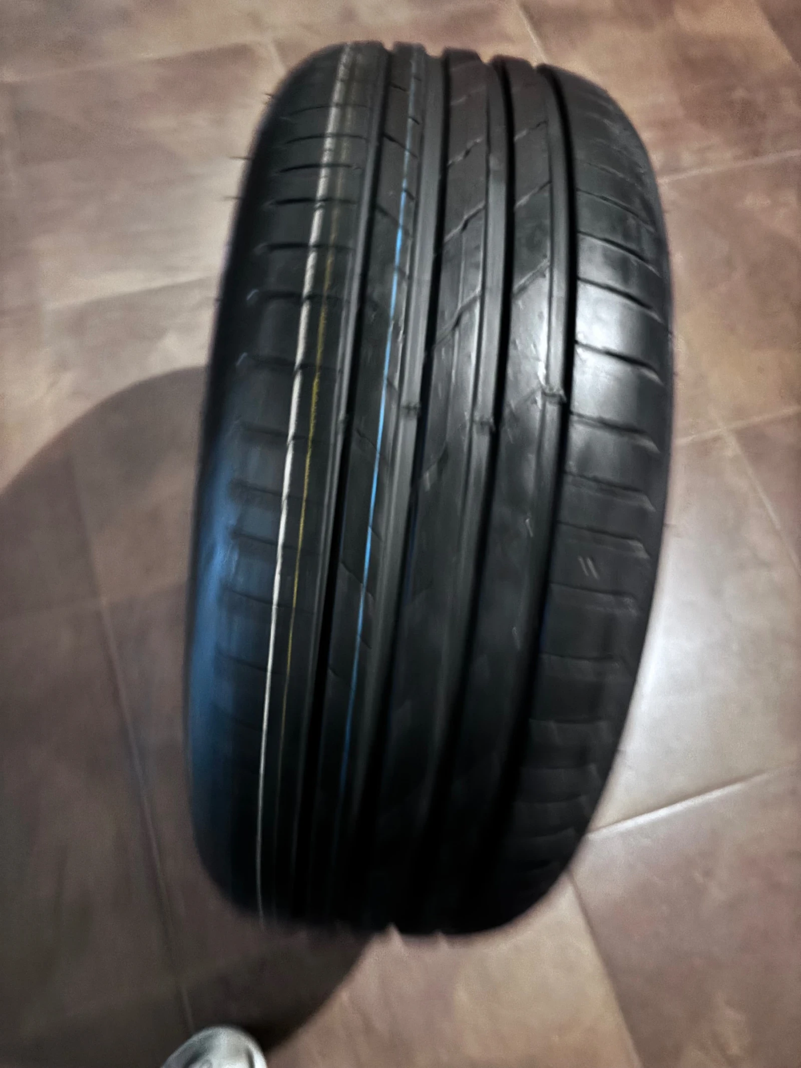 Гуми Летни 235/50R19, снимка 2 - Гуми и джанти - 54882426