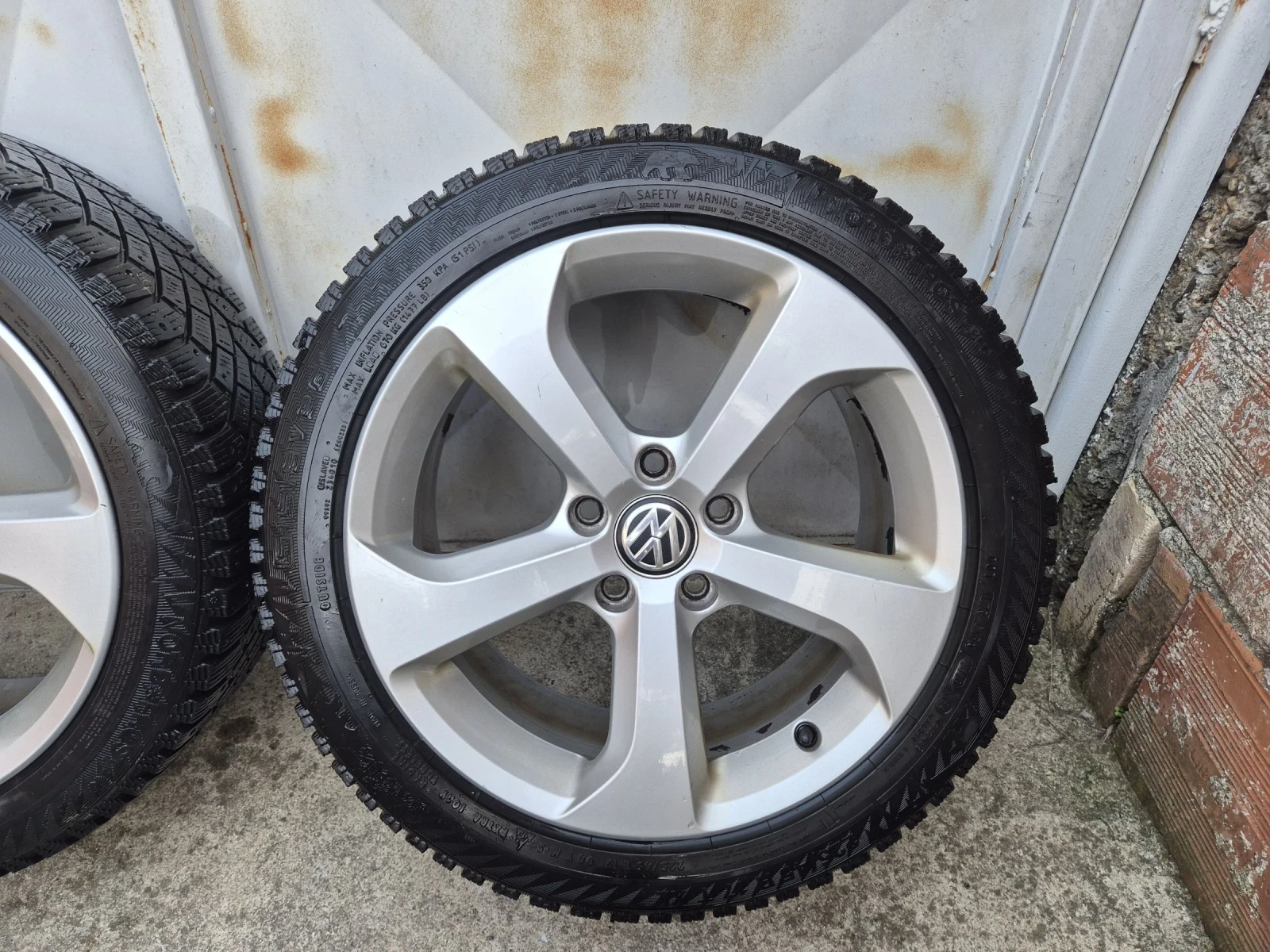    225/45R17  VW Golf | Mobile.bg   5