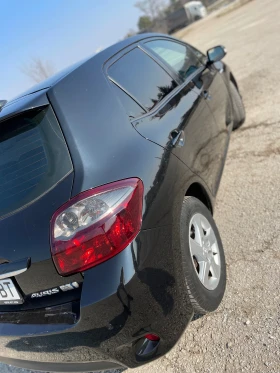 Toyota Auris 1.8 I хибрид, снимка 3