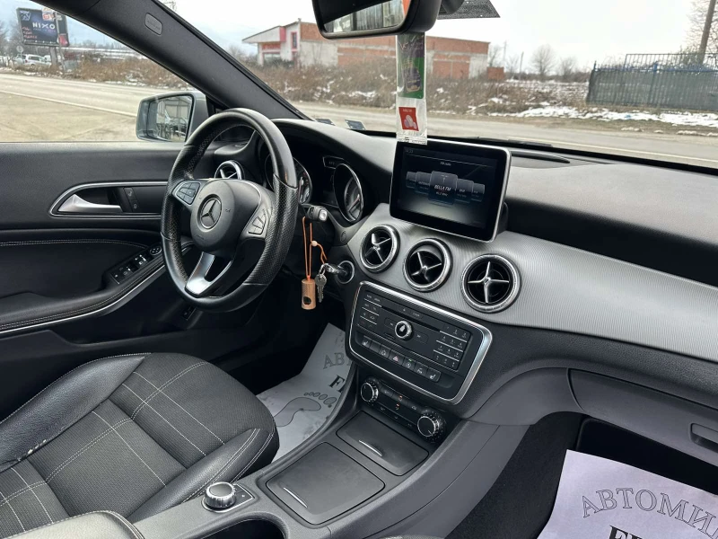 Mercedes-Benz CLA 220, снимка 14 - Автомобили и джипове - 49111688