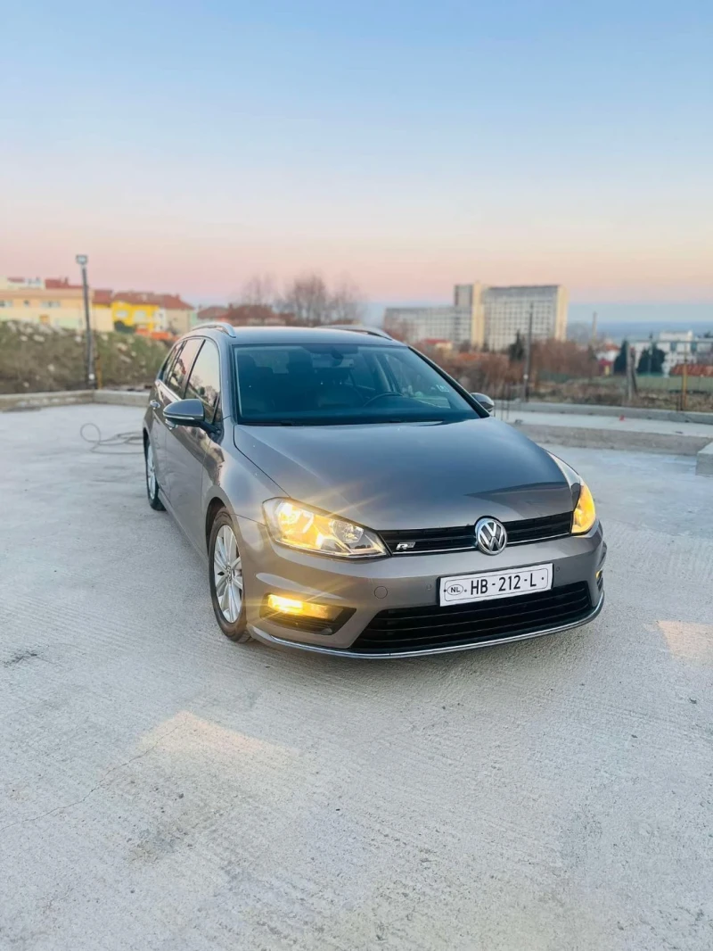 VW Golf, снимка 1 - Автомобили и джипове - 49120977