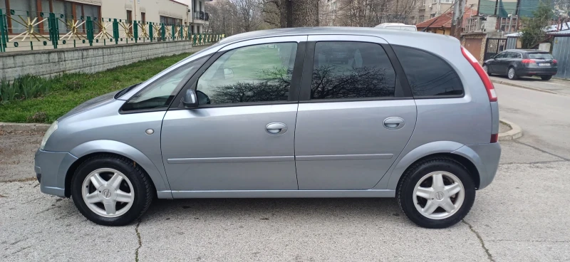 Opel Meriva, снимка 4 - Автомобили и джипове - 52516156