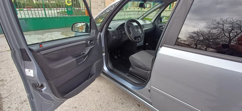 Opel Meriva, снимка 11 - Автомобили и джипове - 52516156