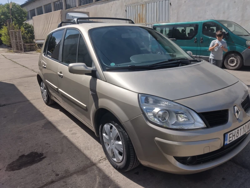 Renault Scenic, снимка 4 - Автомобили и джипове - 52352359