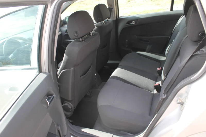 Opel Astra 147000км., ИТАЛИЯ, НОВ ВНОС, снимка 10 - Автомобили и джипове - 52376469